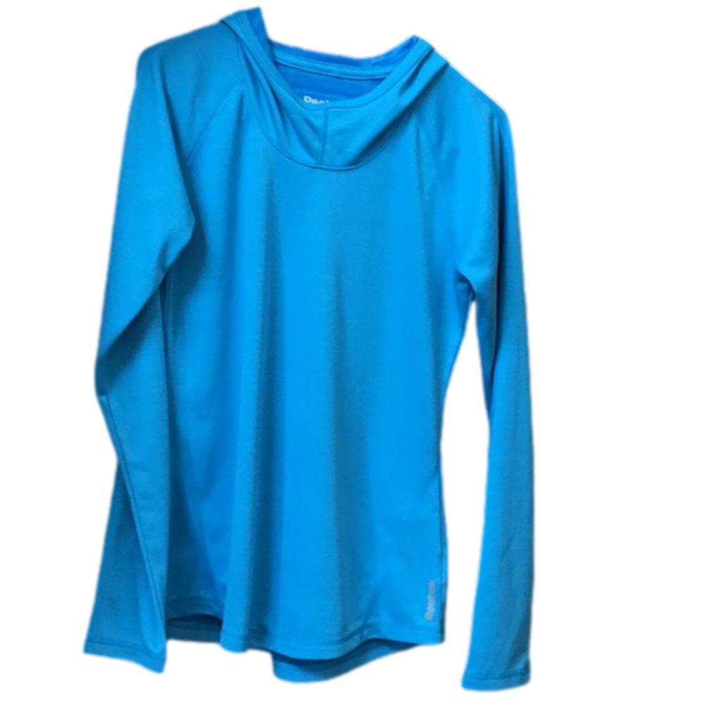 Reebok lightweight, long sleeve shirt with hoodWomen’s size S. Athletic wear